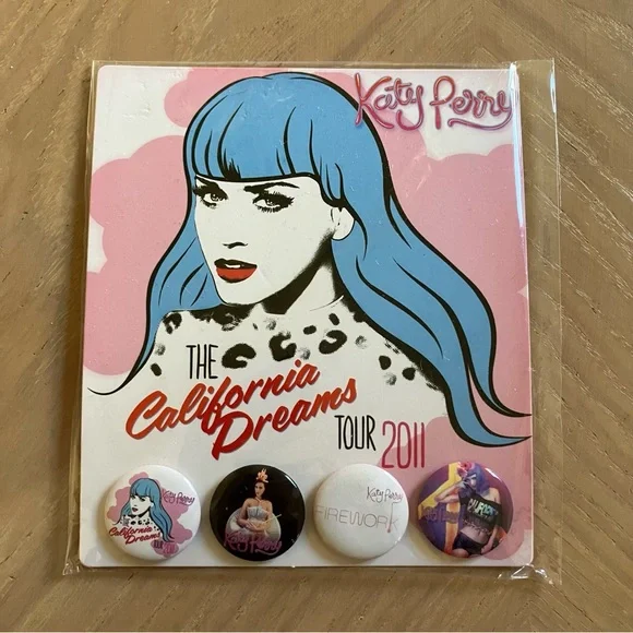KATY PERRY Teenage Dream The California Dreams Tour 2011 Button Pin Set of 4 NEW - Picture 3 of 6